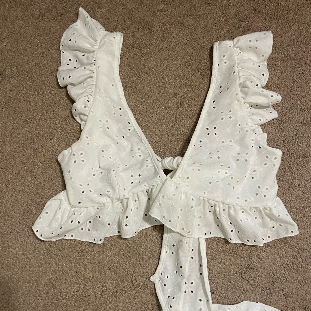 White Eyelet Embroidered‎ Ruffle Too and paper bag short set size Medium - Picture 6 of 8